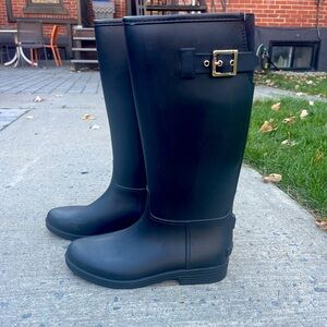 black RAIN BOOTS 🖤 size 7 women WATERPROOF
